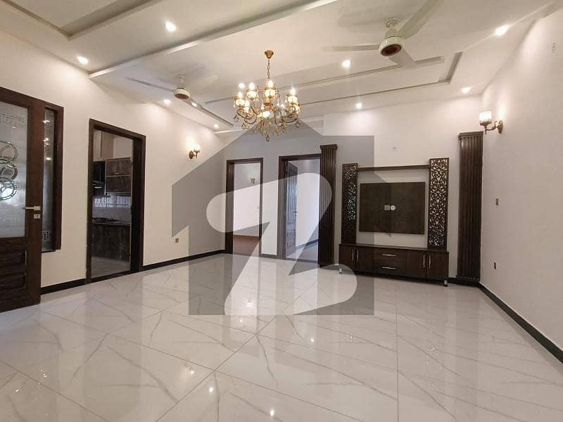 10 Marla Modern House For Sale In Faisal Town Hot Location