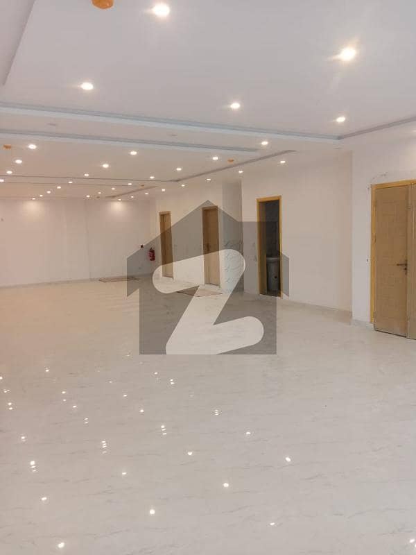 8 Marla Commercial 2nd Floor for Rent DHA Phase 7 Lahore