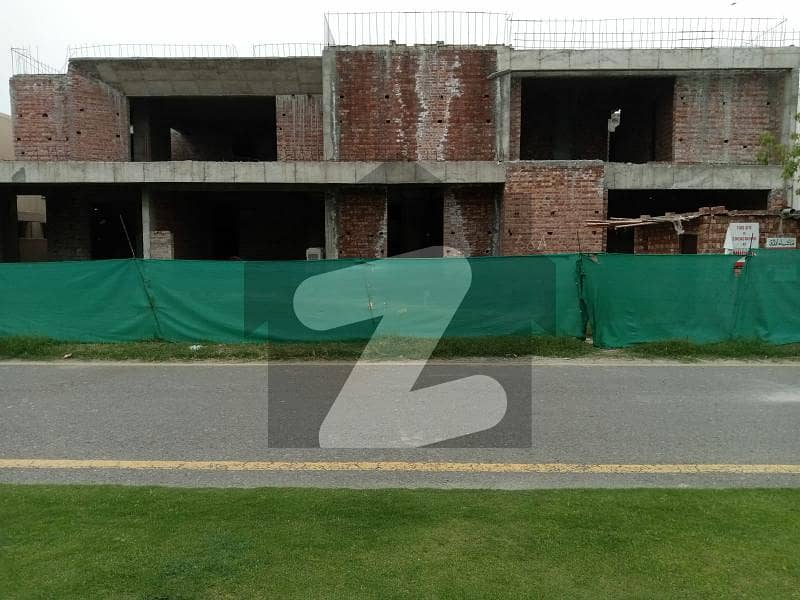 ڈی ایچ اے فیز 5 - بلاک اے فیز 5 ڈیفنس (ڈی ایچ اے) لاہور میں 8 کمروں کا 2 کنال مکان 18 کروڑ میں برائے فروخت۔