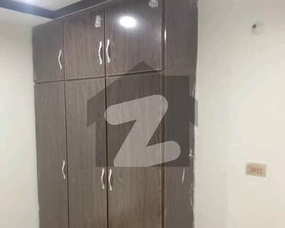 Prime Location Flat Of 600 Square Feet Is Available For sale In Mozang Chungi, Lahore