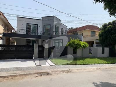 1 Kanal House Available with Extraland total 622 Sq yard in Chaklala