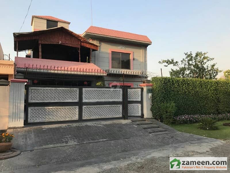 State Life - 1 Kanal Fully Furnished House For Sale Reasonable Price  Close To Park  Hot Location Easy Approach