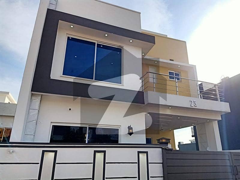 5 Marla Beautiful Brand New House Available For Sale
