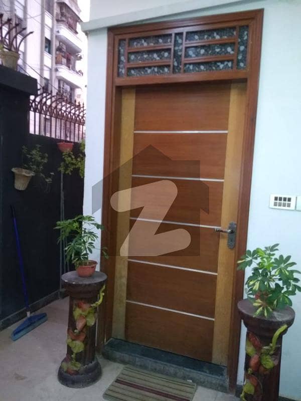 2205 Square Feet Lower Portion For Sale In Beautiful Gulistan-E-Jauhar