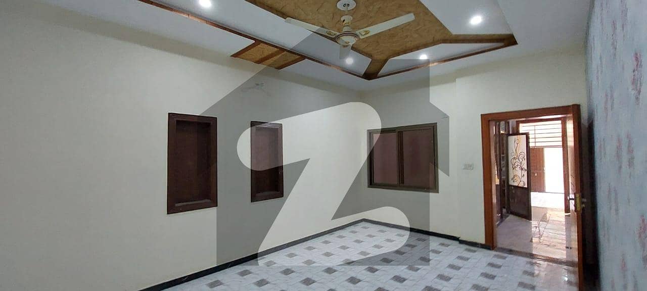 سٹی ہاؤسنگ سوسائٹی سیالکوٹ میں 5 کمروں کا 10 مرلہ مکان 4.4 کروڑ میں برائے فروخت۔