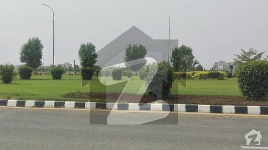 1 Kanal Premium Location Plot with Possession - Ready to Construct