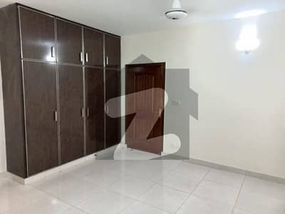 10 Marla Flat Is Available For sale In Askari 10 -