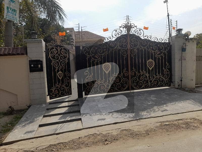 A House Of 9900 Square Feet In Nazir Garden Society