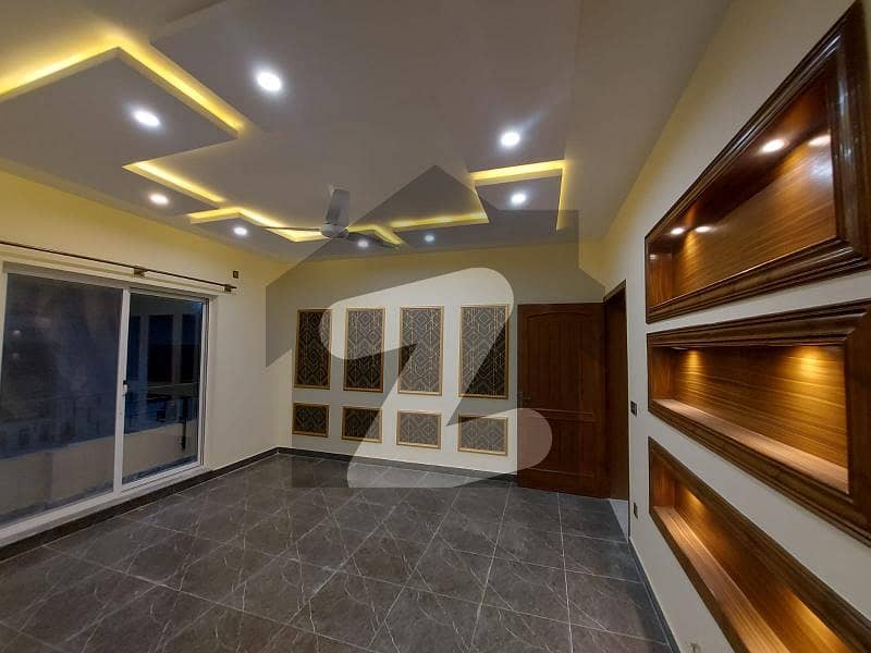 Ground floor avalibal Top location