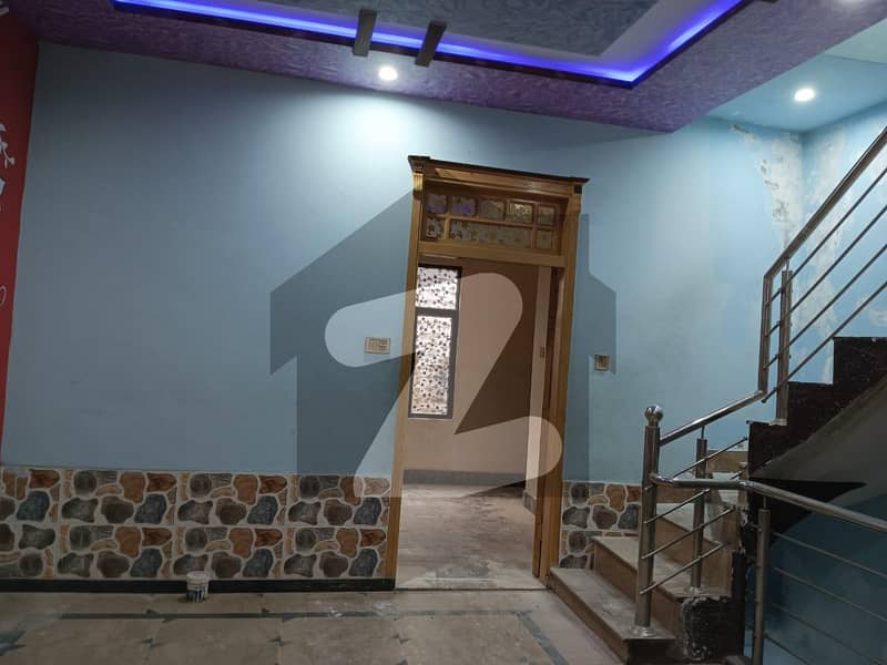سیٹھی ٹاؤن پشاور میں 4 کمروں کا 2 مرلہ مکان 80 لاکھ میں برائے فروخت۔