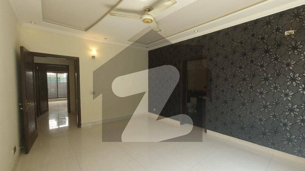 55 Marla House Ideally Situated In Abid Majeed Road