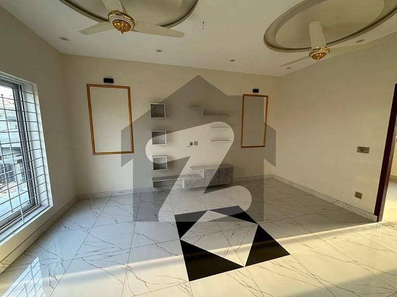 کینال گارڈنز - بلاک اے اے کینال گارڈن لاہور میں 2 کمروں کا 4 مرلہ مکان 1.35 کروڑ میں برائے فروخت۔