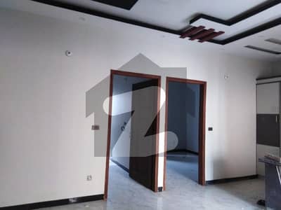 سعدی گارڈن - بلاک 3 سعدی گارڈن سکیم 33 کراچی میں 4 کمروں کا 5 مرلہ مکان 1.98 کروڑ میں برائے فروخت۔