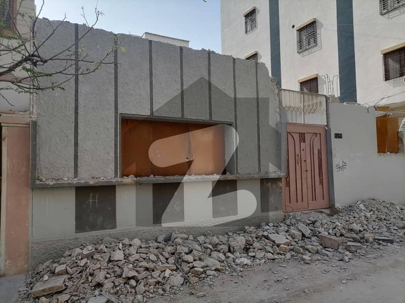 ناظم آباد 3 - بلاک اے ناظم آباد 3 ناظم آباد کراچی میں 3 کمروں کا 5 مرلہ فلیٹ 80 لاکھ میں برائے فروخت۔