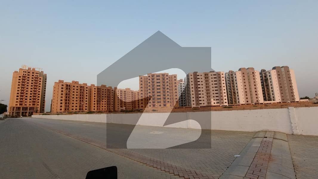 فلکنازپریزیڈینسی ملیر کراچی میں 4 کمروں کا 6 مرلہ مکان 2.6 کروڑ میں برائے فروخت۔