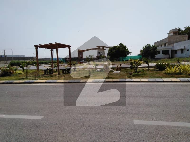4200 Square Feet Flat In Central Navy Housing Scheme Karsaz Road For sale