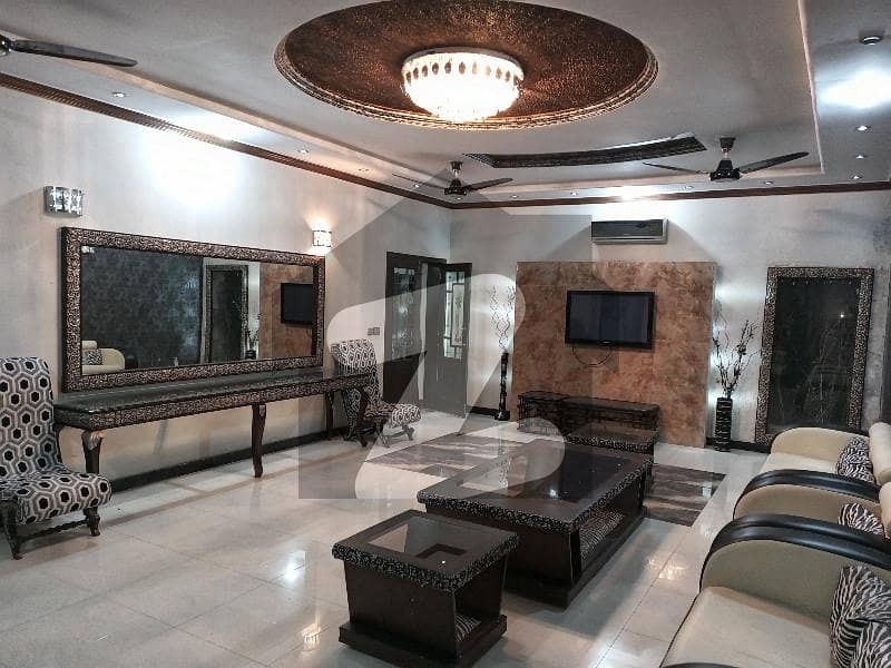 1 Kanal Fully Furnished House Available For Rent