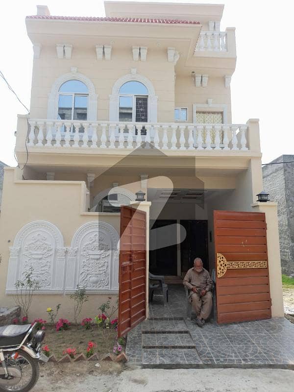 الاحمد گارڈن ہاوسنگ سکیم جی ٹی روڈ,لاہور میں 3 کمروں کا 4 مرلہ مکان 1.1 کروڑ میں برائے فروخت۔