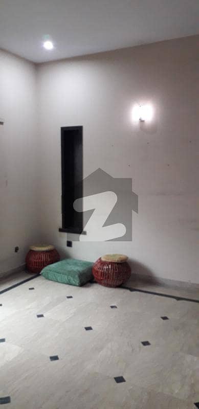 1800 Square Feet House In Lahore Is Available For Rent