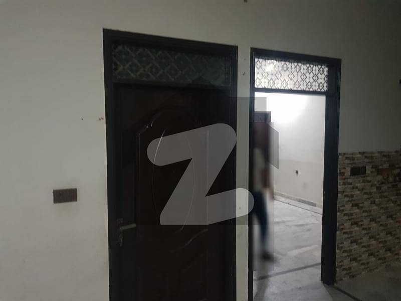 عریشہ سوسائٹی سکیم 33 - سیکٹر 6-اے سکیم 33 کراچی میں 2 کمروں کا 5 مرلہ بالائی پورشن 30 ہزار میں کرایہ پر دستیاب ہے۔