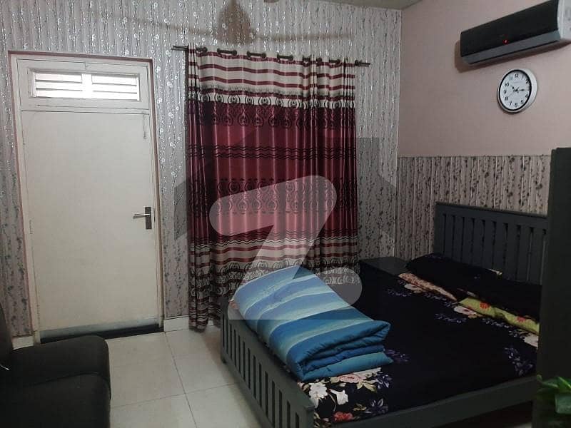 5 Marla House In Madina Town Is Available