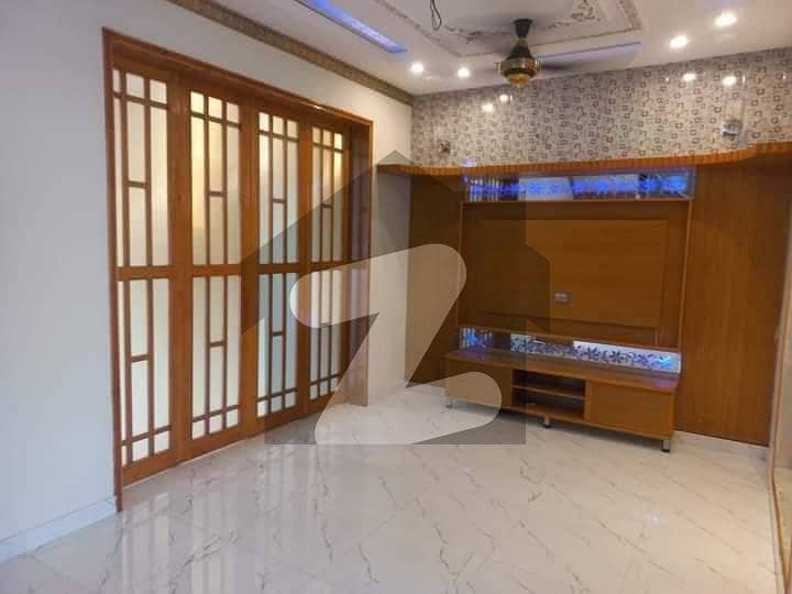 کے ڈی اے آفیسرز سوسائٹی گلشنِ اقبال ٹاؤن,کراچی میں 5 کمروں کا 10 مرلہ مکان 10.0 کروڑ میں برائے فروخت۔