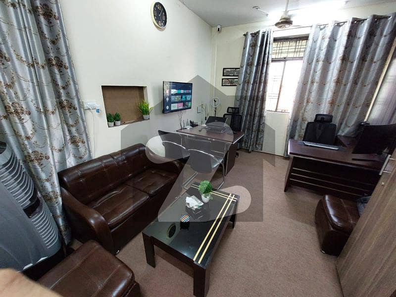 1 Bedroom Flat For Rent Suitable For Commercial Use With1 Kitchen