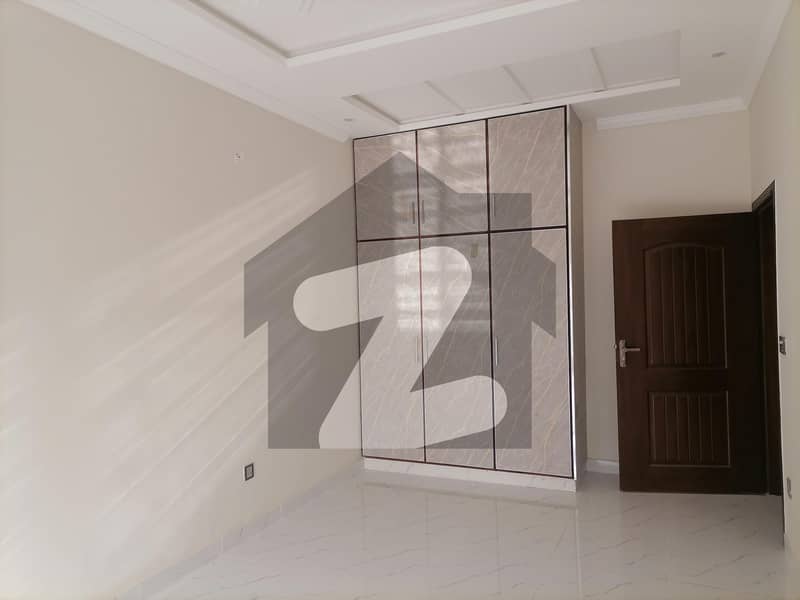 ای ایم ای سوسائٹی ۔ بلاک اے ای ایم ای سوسائٹی لاہور میں 5 کمروں کا 1 کنال مکان 9.5 کروڑ میں برائے فروخت۔