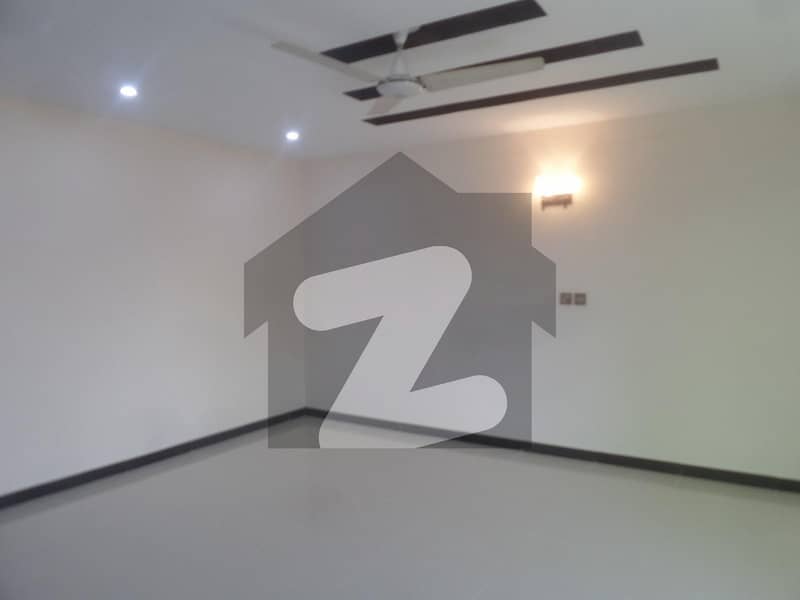 6 Marla House For sale Is Available In Gulberg Town