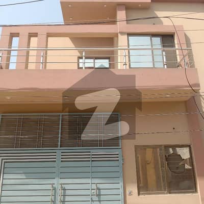 حمزہ ٹاؤن فیز 2 حمزہ ٹاؤن لاہور میں 3 کمروں کا 5 مرلہ مکان 25 ہزار میں کرایہ پر دستیاب ہے۔
