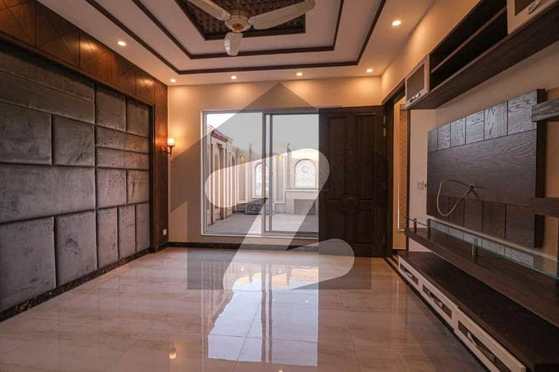 Corner 10 Marla Beautiful House Available For Rent On Beautiful location in DHA Phase 8 | Air Avenue