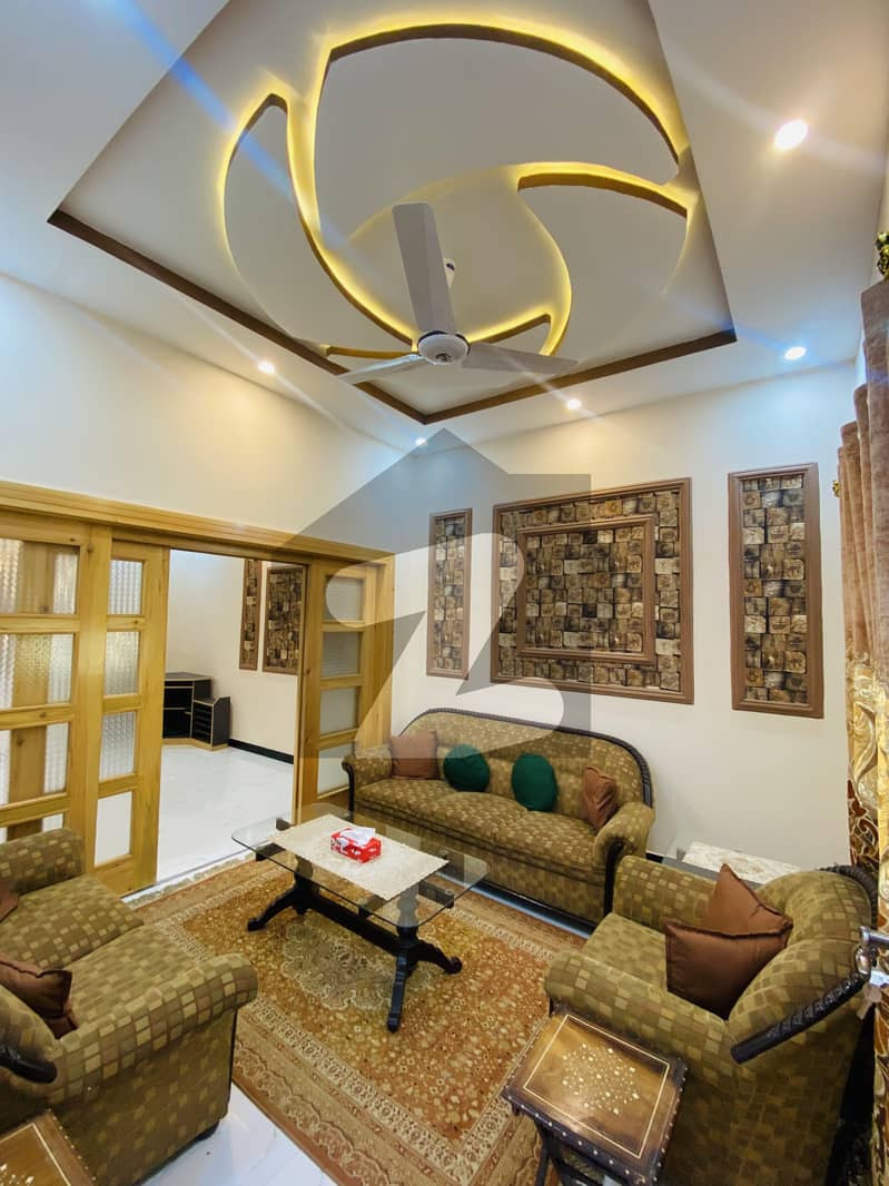 الحرم گرین پشاور میں 4 کمروں کا 3 مرلہ مکان 1.3 کروڑ میں برائے فروخت۔
