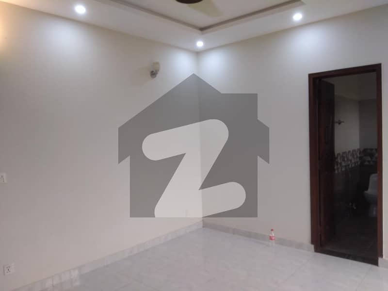 ڈیوائن گارڈنز ۔ بلاک بی ڈیوائن گارڈنز لاہور میں 3 کمروں کا 8 مرلہ مکان 3.1 کروڑ میں برائے فروخت۔