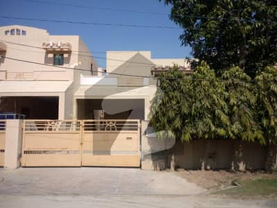 ایڈن ایونیو ایکسٹینشن لاہور میں 4 کمروں کا 10 مرلہ مکان 3.5 کروڑ میں برائے فروخت۔