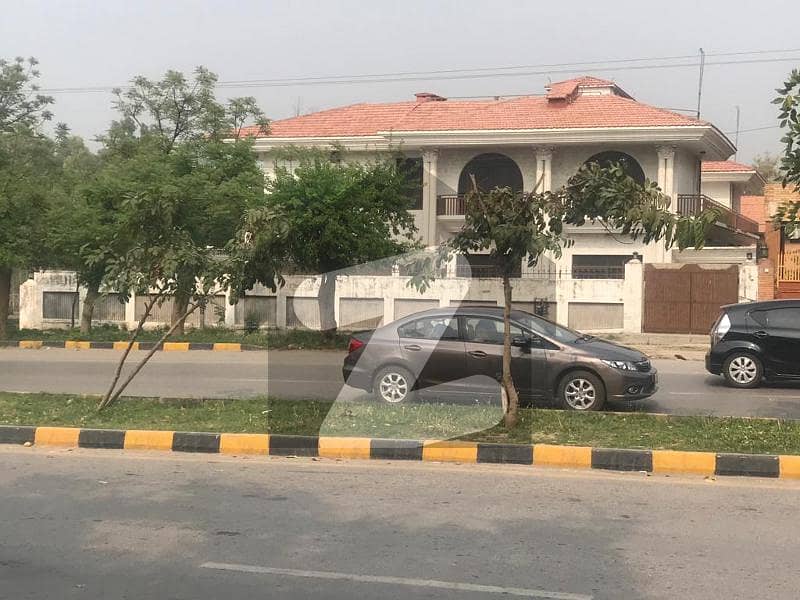 Bungalow for Sale in F-10, Islamabad - Your Luxurious Dream Home Awaits!