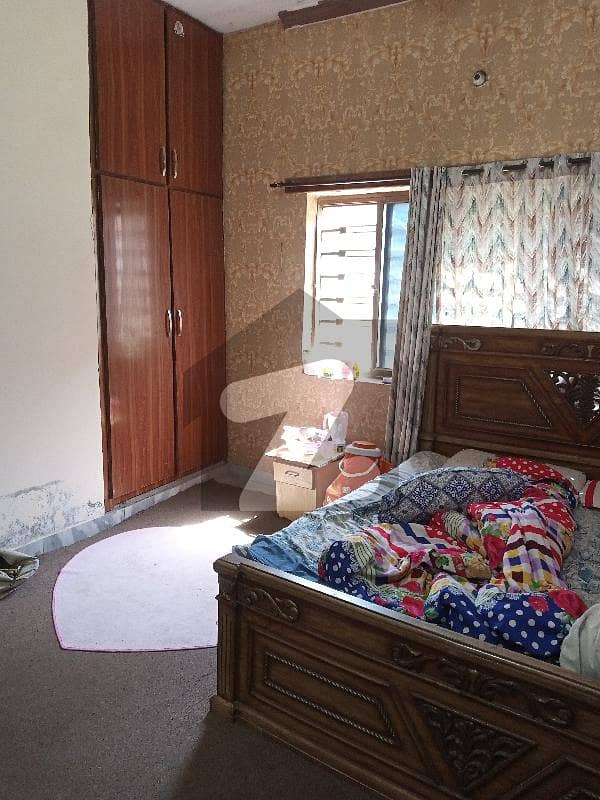 میسرائل روڈ راولپنڈی میں 4 کمروں کا 3 مرلہ مکان 55 لاکھ میں برائے فروخت۔
