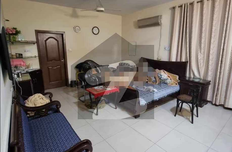 Reserve A Centrally Located House In Fazlia Colony