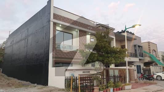 Bahria House Prime Location for sale at Investor's price. Size 10 marla