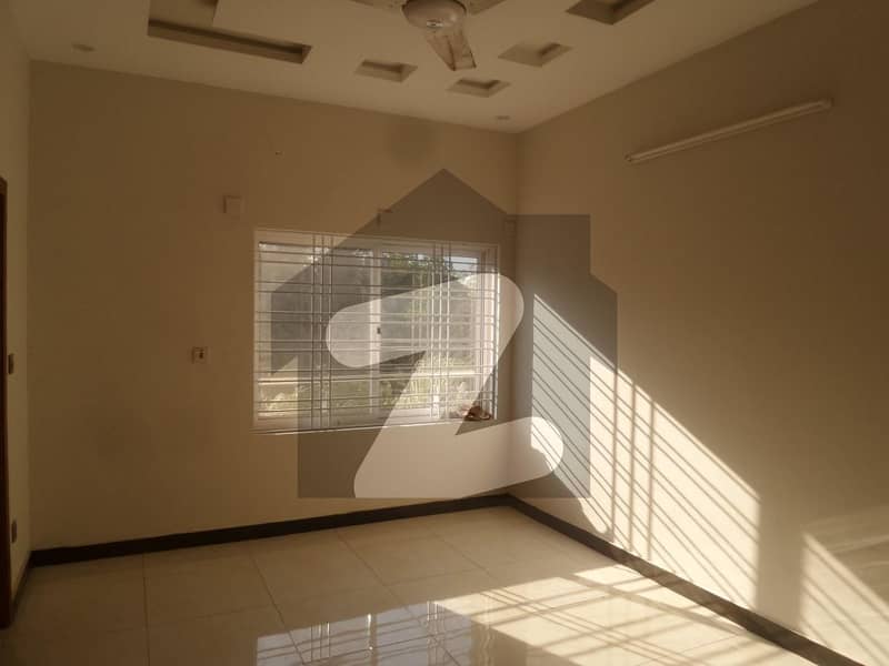 جناح گارڈنز فیز 1 جناح گارڈنز ایف ای سی ایچ ایس اسلام آباد میں 7 کمروں کا 14 مرلہ مکان 3.92 کروڑ میں برائے فروخت۔