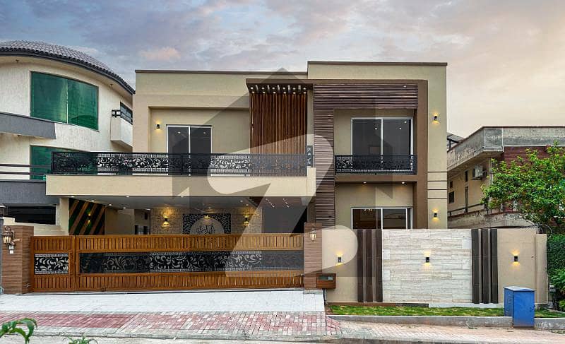بحریہ ٹاؤن فیز 3 بحریہ ٹاؤن راولپنڈی,راولپنڈی میں 5 کمروں کا 1 کنال مکان 9.95 کروڑ میں برائے فروخت۔