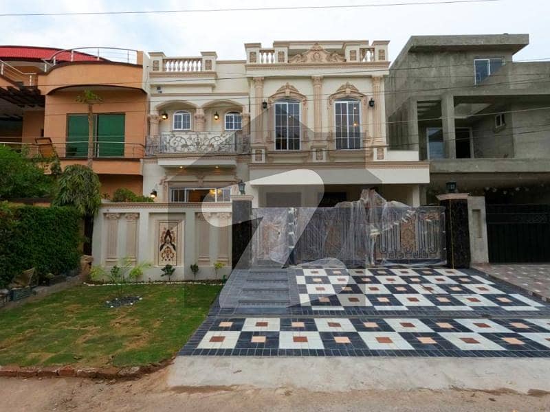 10 Marla House Is Available For Sale In Formanites Housing Scheme Block A Lahore