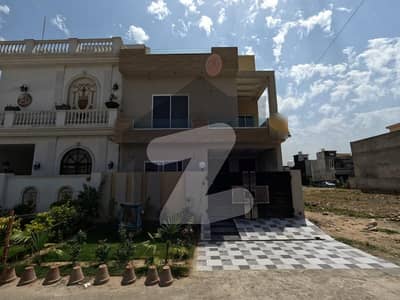 House Of 5 Marla In Khayaban-E-Amin - Block L Is Available