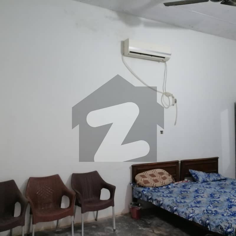 کوٹ اللہ دین ساہیوال میں 5 کمروں کا 6 مرلہ مکان 80 لاکھ میں برائے فروخت۔