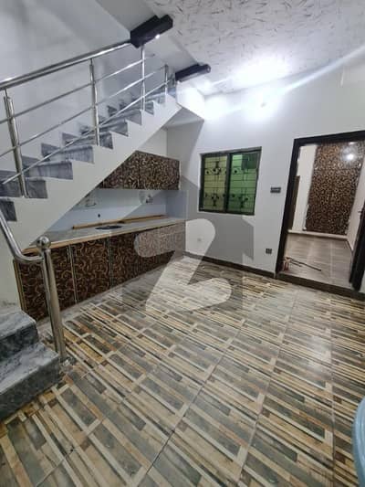 نشتر کالونی لاہور میں 2 کمروں کا 2 مرلہ مکان 45.0 لاکھ میں برائے فروخت۔