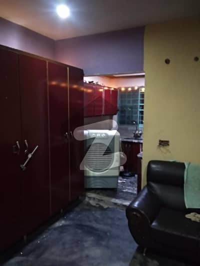 کچا جیل روڈ لاہور میں 5 کمروں کا 5 مرلہ مکان 1.3 کروڑ میں برائے فروخت۔