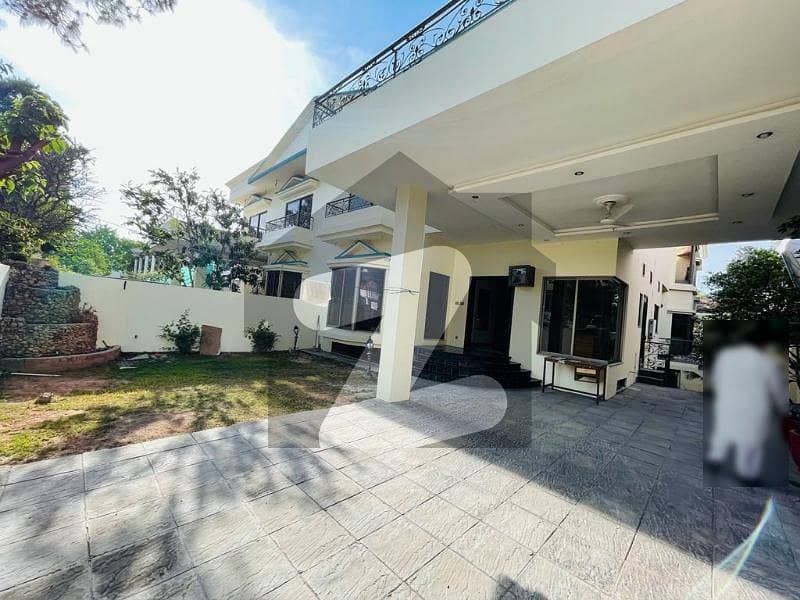 New Luxurious House On Extremely prime Location Available For Rent in Islamabad F8, Islamabad