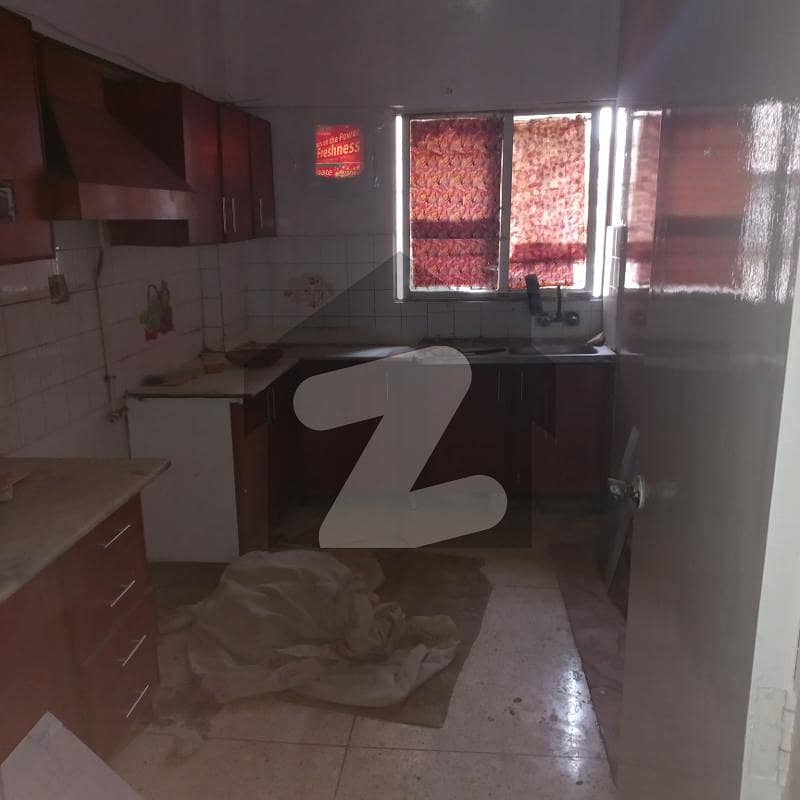 Flat 1350 Square Feet For Rent In GulshanEIqbal Block 13/D2