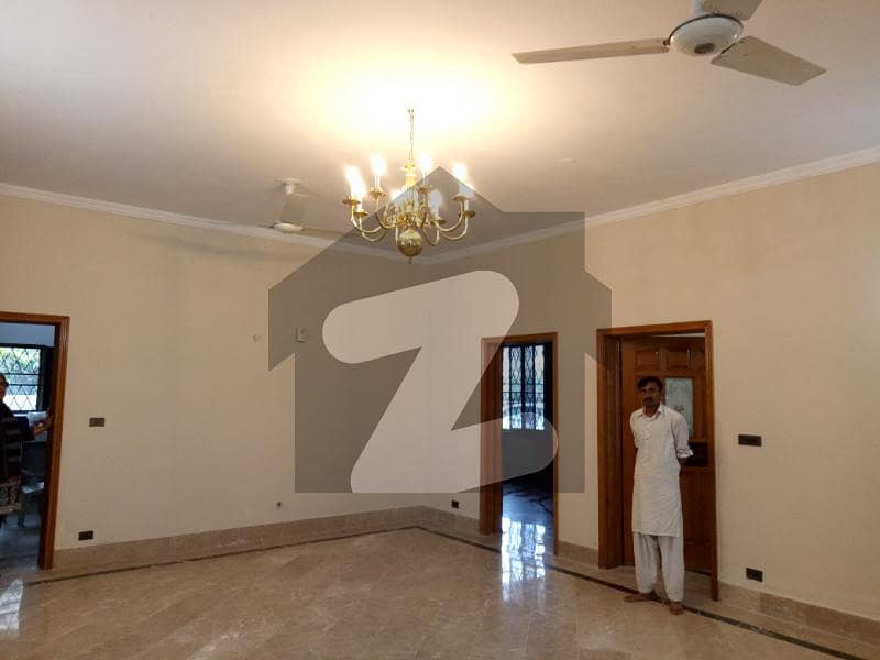 One Kanal Upper Portion For Rent In Phase 4 Dha Lahore Cantt Good Condition And Location
