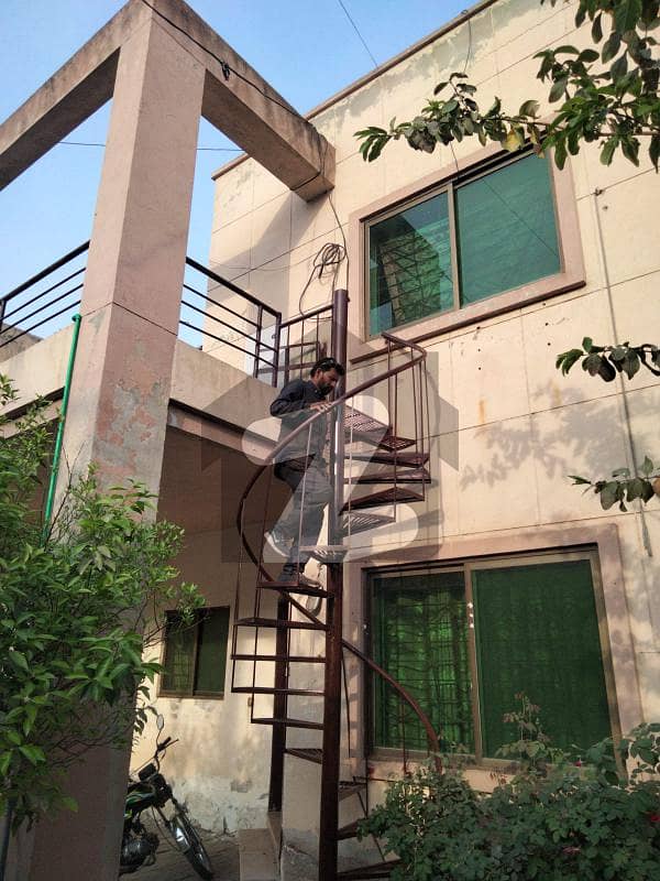خیابانِ امین ۔ بلاک جی خیابانِ امین لاہور میں 3 کمروں کا 5 مرلہ مکان 38 ہزار میں کرایہ پر دستیاب ہے۔