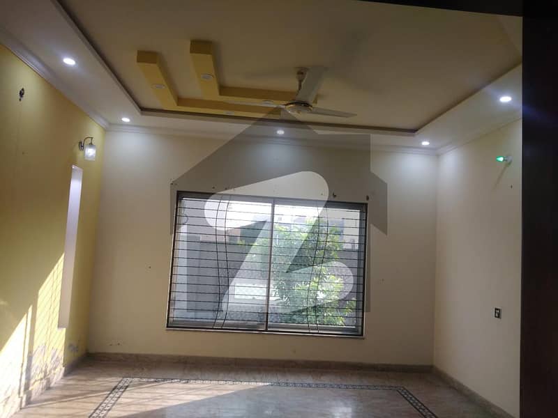 Spacious 20 Marla House Available For sale In Gulberg 2